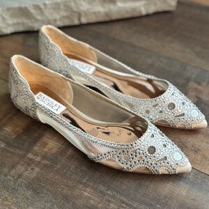 Badgley Mischka 6.5 Gigi Embellished Ivory Satin Pointed-Toe Wedding Flats Shoes